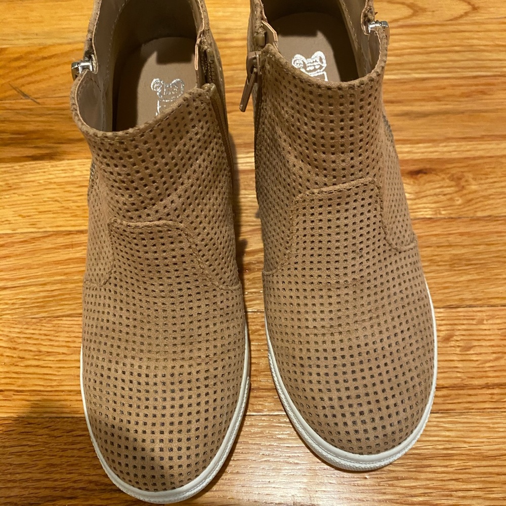 Tan bootie sneakers
